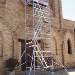 Aluminum scaffolding with wheels :: Faraone TOP SYSTEM CON ESCALERAS