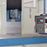Bed-type CNC milling machine :: CORREA A30/40