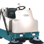 Compact ride-on sweeper :: TENNANT 6200