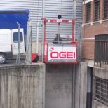 Goods lift for industrial applications :: OGEI