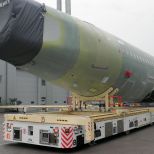 Hybrid AGV to transfer fuselage parts :: DTA