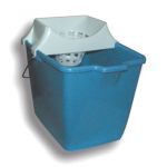 Rectangular bucket and wringer :: Ressol Ref. 04502