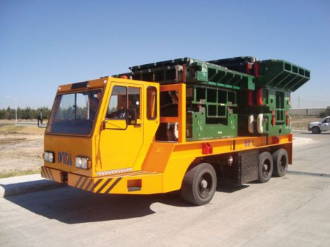 Self-propelled electric truck for the transport of dies DTA 