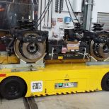 Self-propelled trailer for handling bogies of trains :: DTA