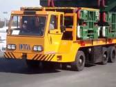 Self-propelled electric truck for the transport of dies